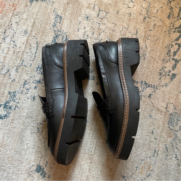 Nordstrom Rack Black Loafers - Picture 2 of 5